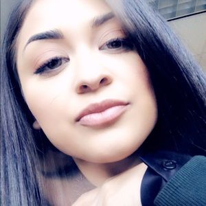 Meet your Posher, Ivette